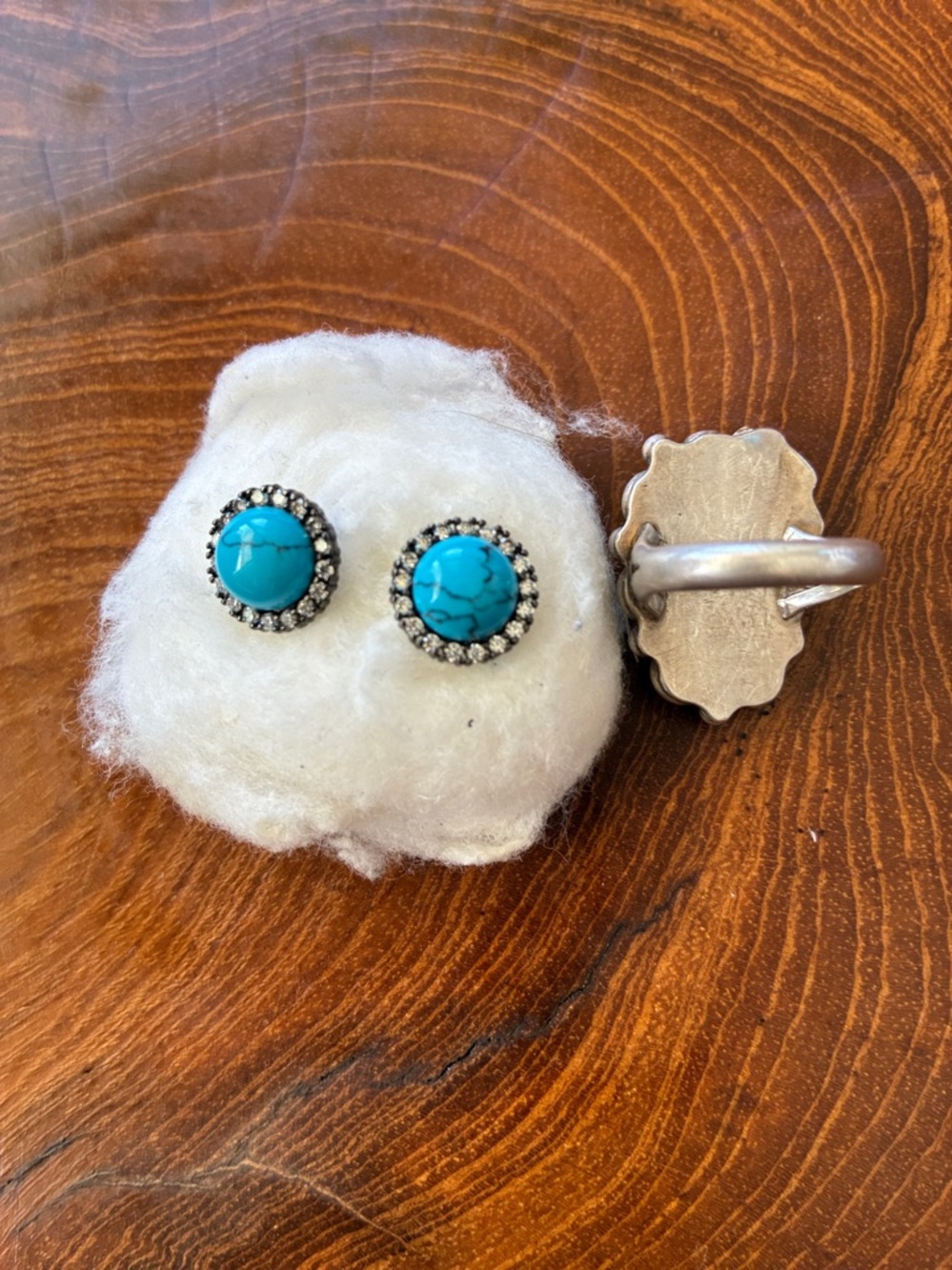 Turquoise Cabochon Ring and Stud Earrings Set Vintage - Picture 4 of 4